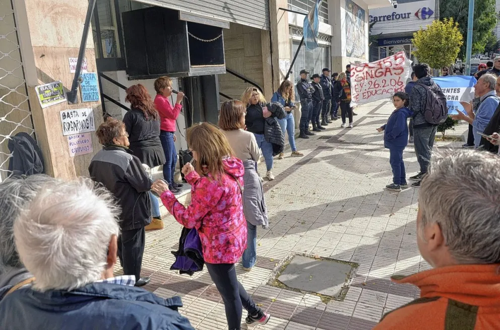 Servicios: “Hay mucha información de la SCPL que  no tenemos y muchos vecinos que están sin respuesta”