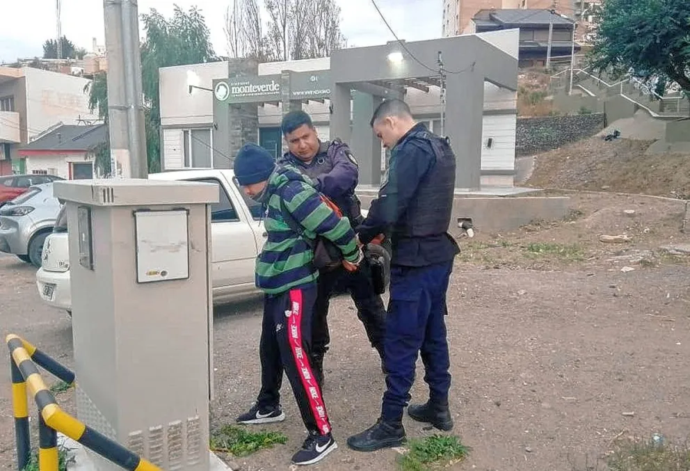 Les robó celulares a pacientes en el Hospital Regional y fue aprehendido