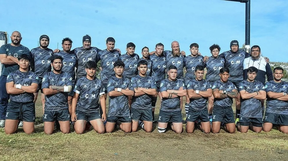 Primer festejo de Comodoro RC en el Austral