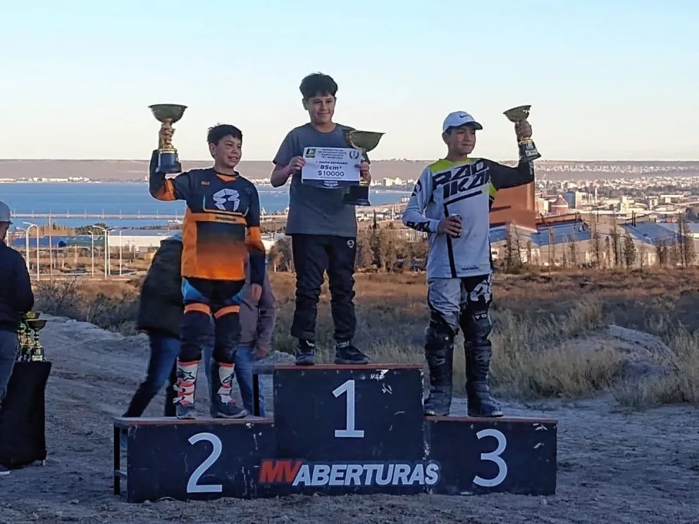 Santino Perales dueño del podio en 85cc Zapala