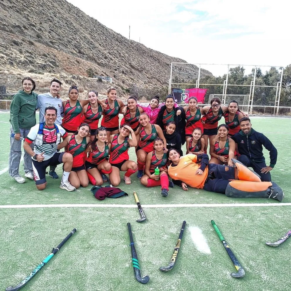 Hockey: Triunfos de Chenque, Náutico y Calafate