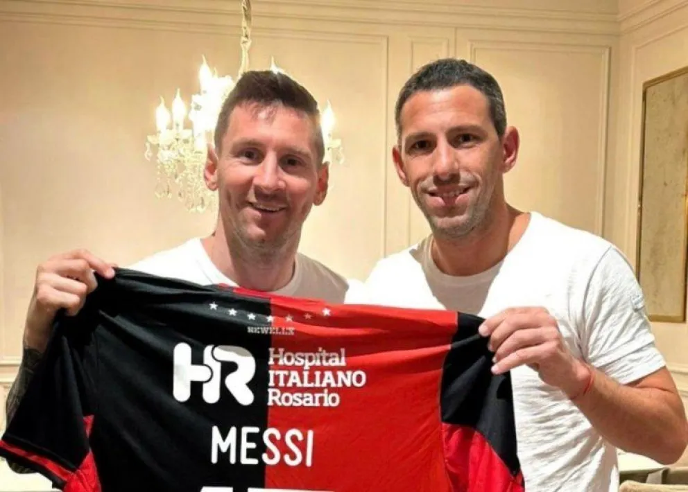 Messi, el invitado de lujo en la despedida de Maxi Rodríguez: "La 10 de Newell's se la tenemos reservada"