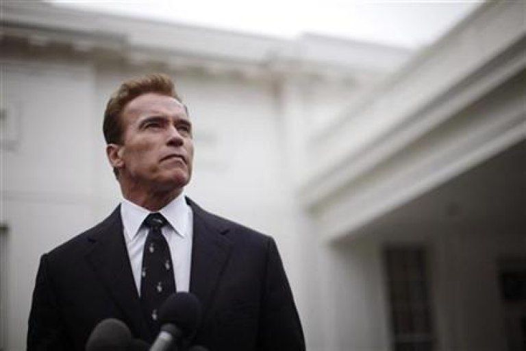 Schwarzenegger y el pasado nazi de su padre: "Fue absorbido por un sistema de odio"