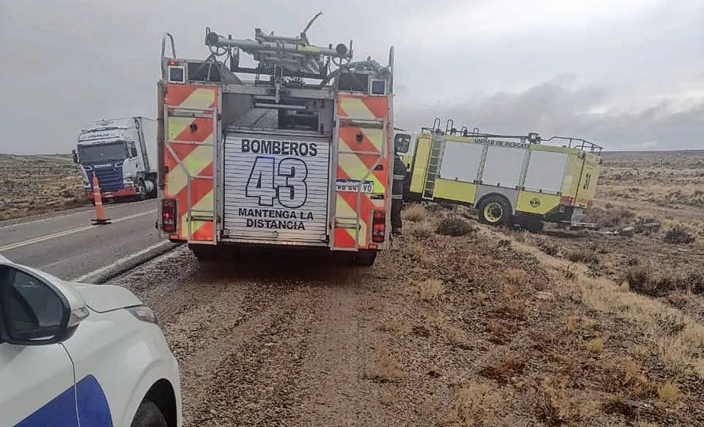 Despiste y vuelco de automovilista brasileño en la ruta 3 por consecuencia del fuerte viento