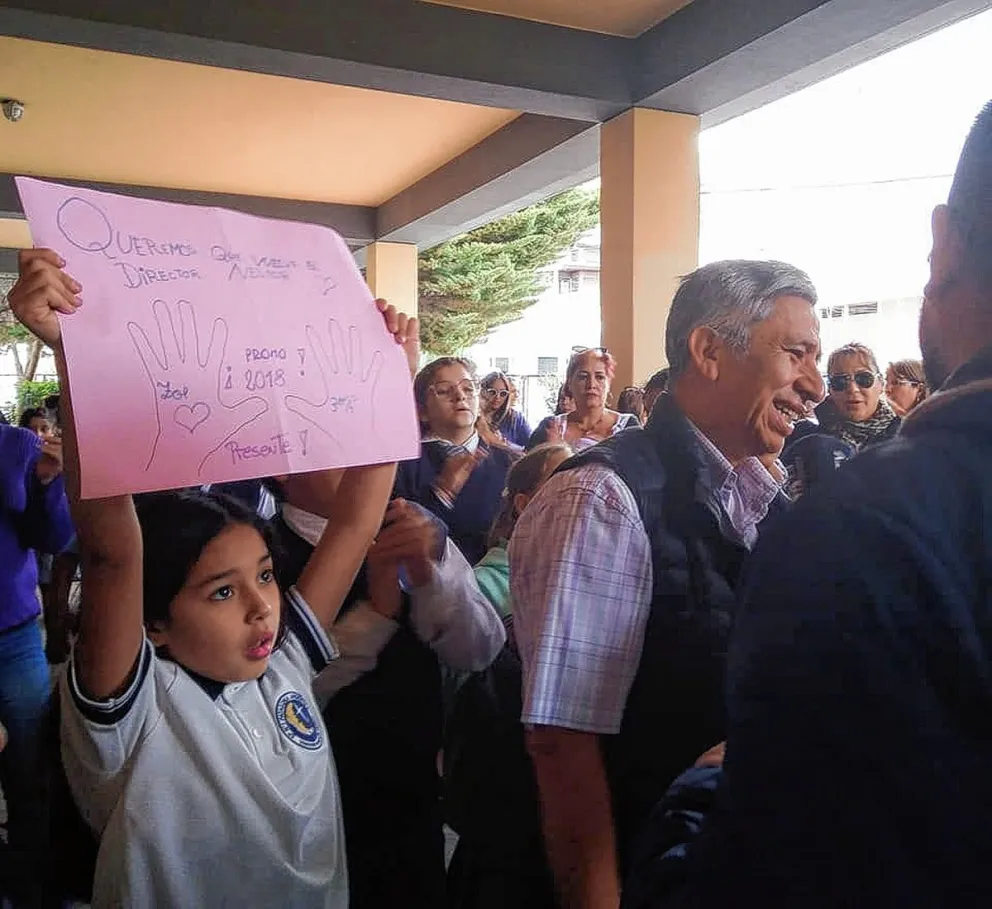 Reclamaron en Supervisión de Escuelas por la suspensión del director Néstor Helfer