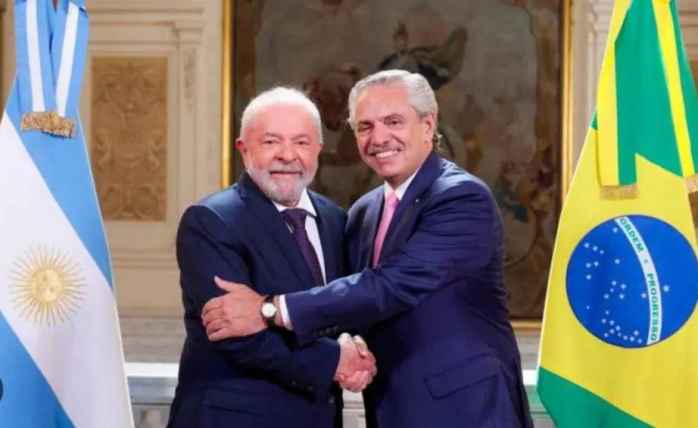Alberto Fernández viaja a Brasil para pedirle ayuda a Lula por las reservas y el financiamiento
