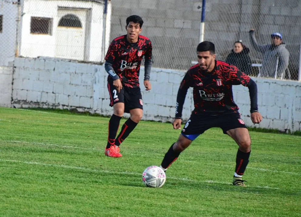 Triunfo de Florentino Ameghino y goleada de Rada Tilly