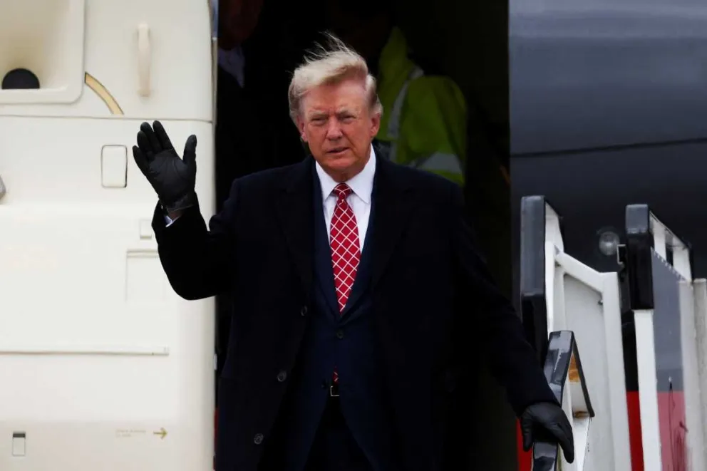 Una testigo complica a Trump en la denuncia por violación