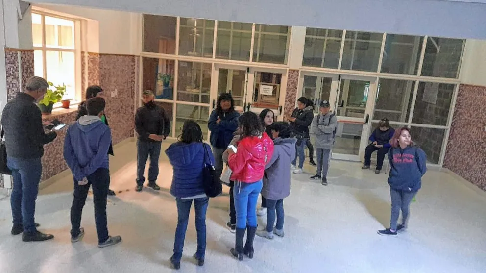 Las Escuelas 796 y 754 tampoco cuentan con  calefacción y tuvieron que suspender las clases