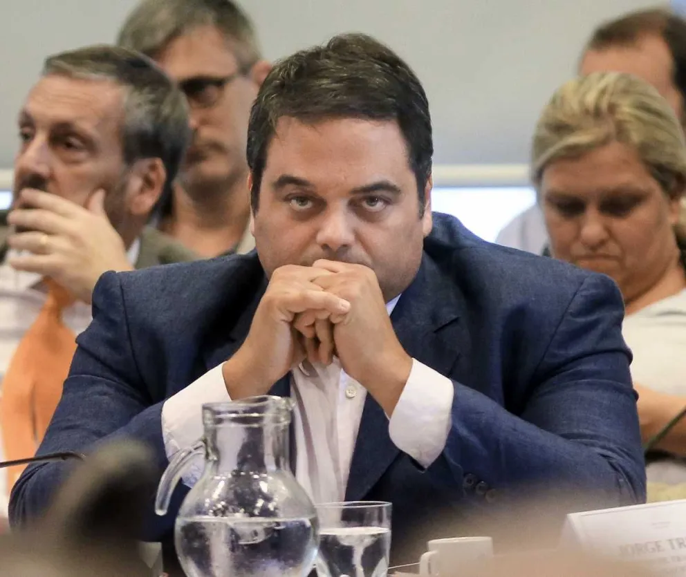Triaca criticó a la CGT por "quedarse callada con una inflación del 100%"