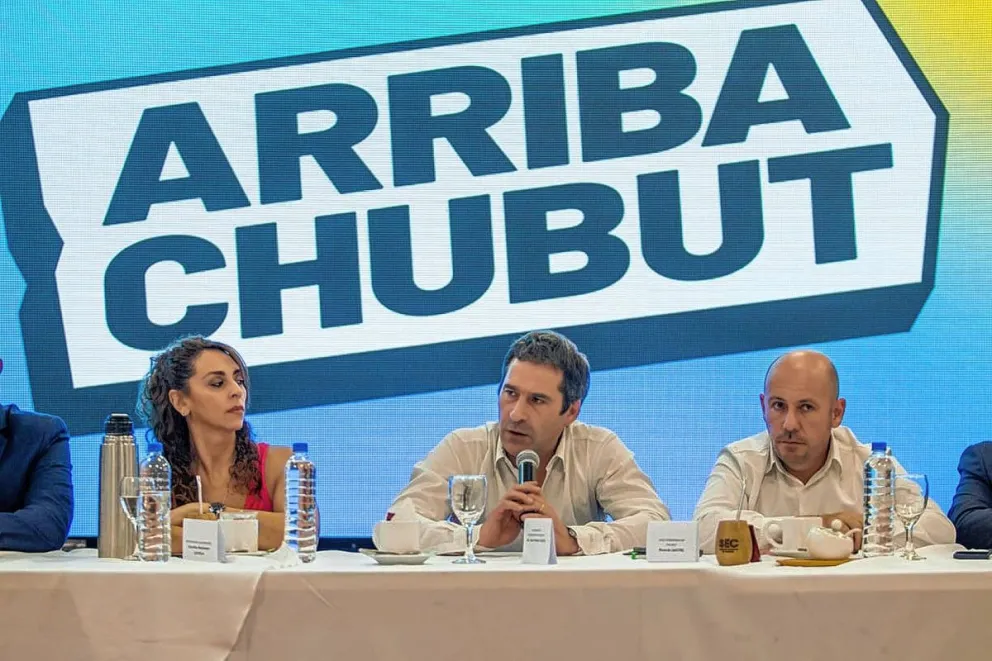 Luque y Sastre lanzaron el Frente Arriba Chubut
