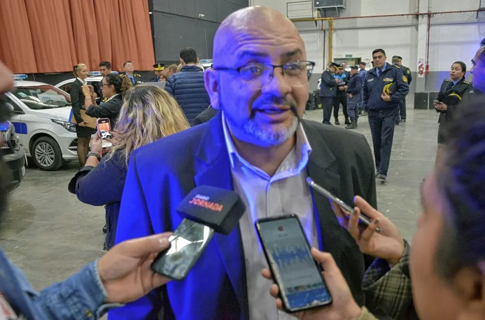 El director de Obras Públicas señaló que en la 796 se quemaron dos bombas y no está averiada la caldera