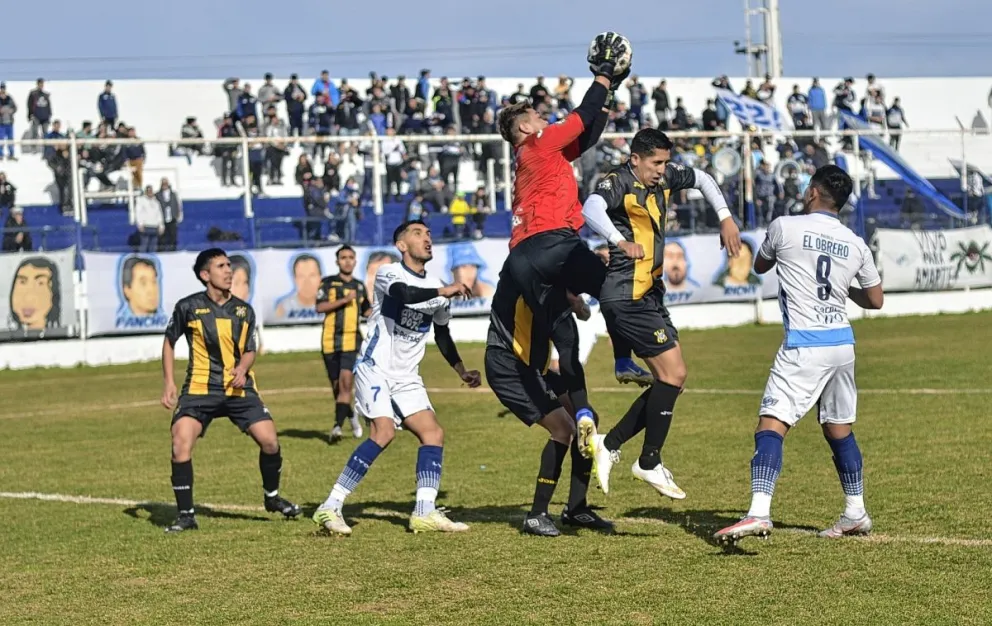 Rada Tilly sigue ganando de local