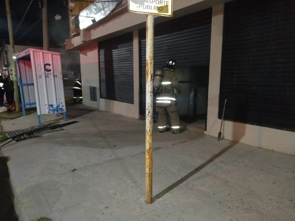 Incendio en una rotisería del barrio Roca