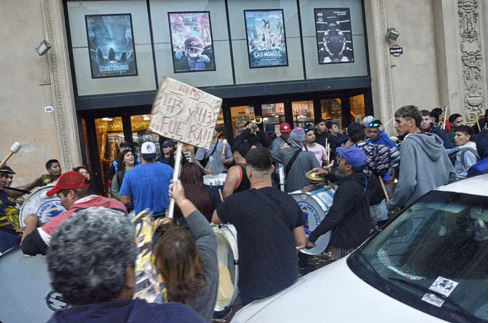 Bajo un panorama tenso y de protesta se desarrolló la asamblea de la SCPL