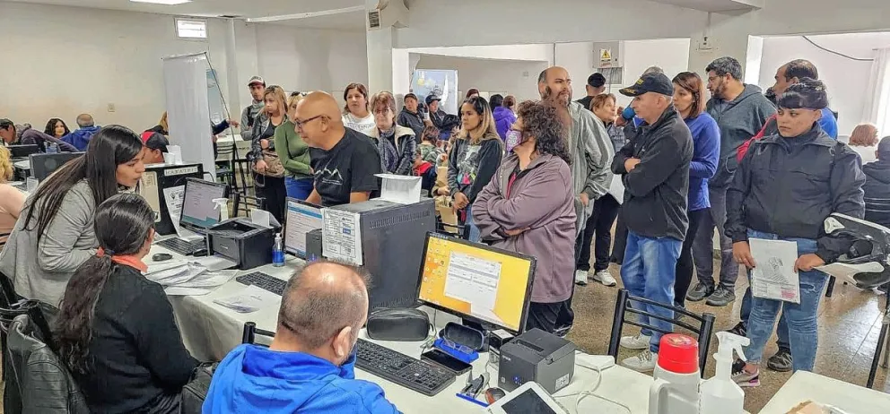 Programa "Más Cerca" llega al barrio 3 de Febrero de Caleta Olivia