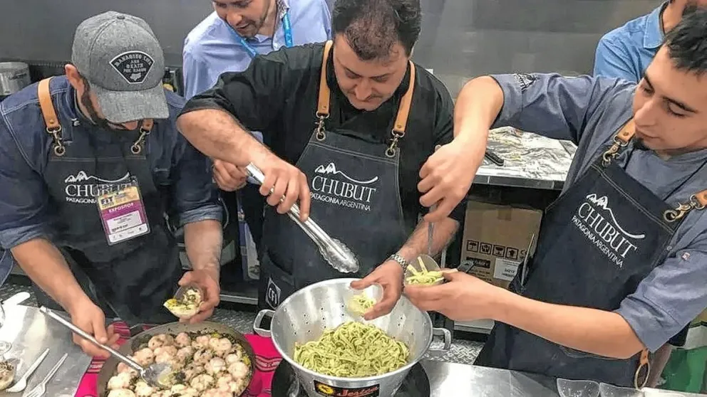 Invitan a cocineros de Chubut y norte de Santa Cruz a participar del Torneo Federal de Chefs 2023