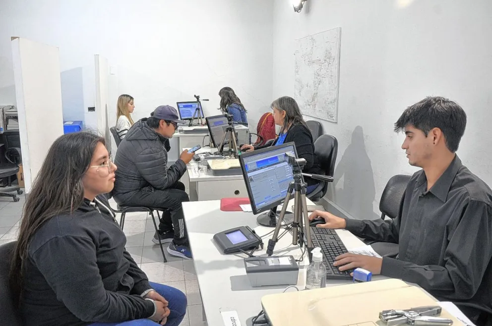 El Centro de Documentación Rápida de Comodoro realizó casi 2.000 trámites en una semana
