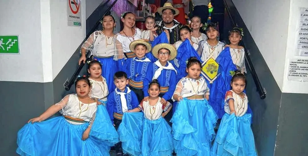 La colectividad paraguaya celebra los 212 años de su independencia