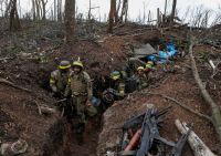 Ucrania asegura que sus tropas avanzan en dos direcciones por los suburbios de Bakhmkut
