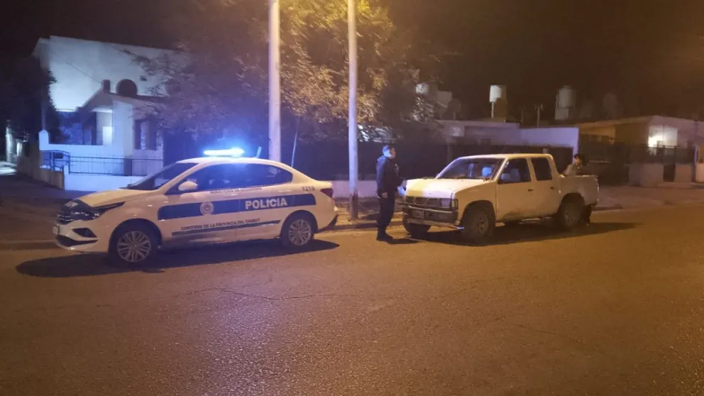 Chocó contra un poste de alumbrado público y resultó estar alcoholizado