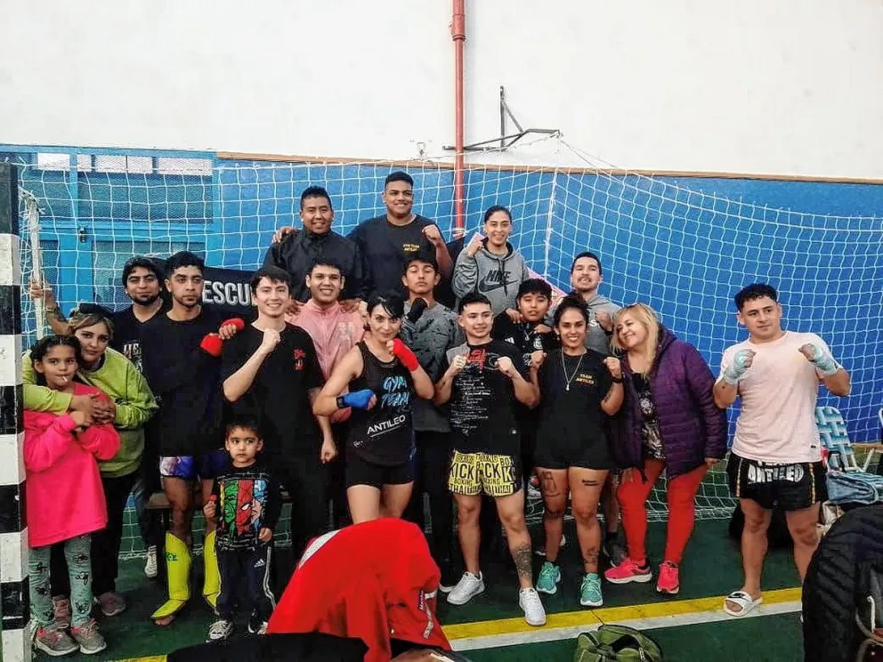 Kick Boxing: El Team Antileo compitió en Madryn con buenos resultados