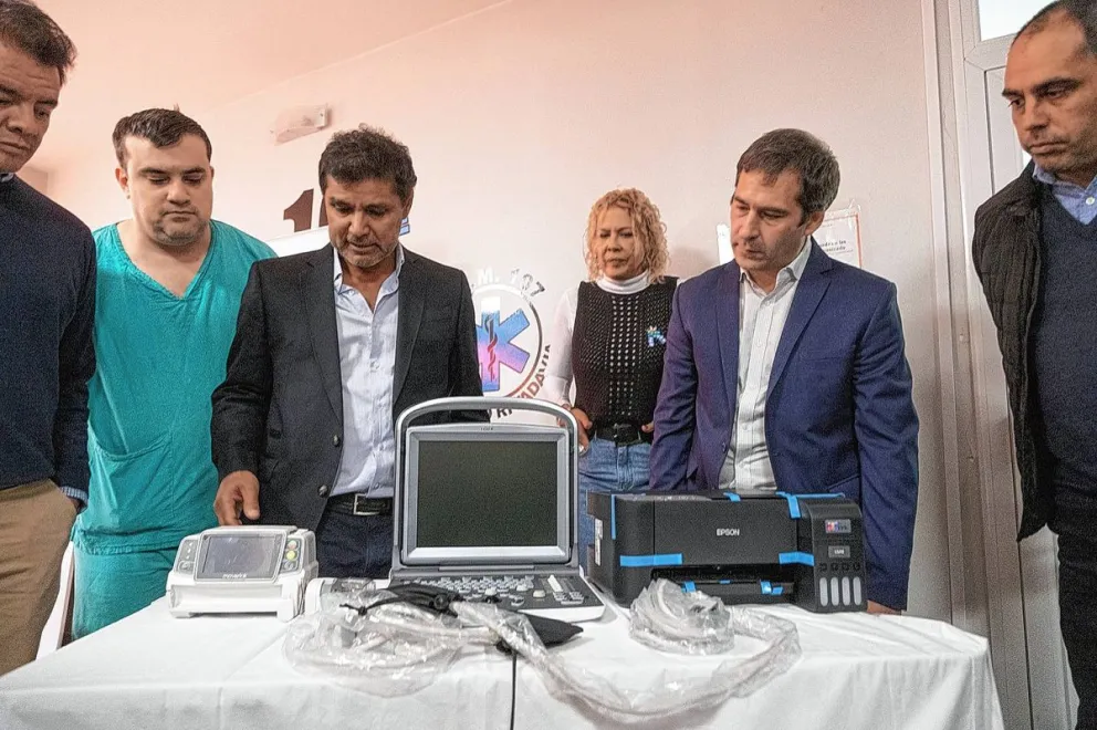 El Municipio de Comodoro entregó un ecógrafo al Hospital Regional