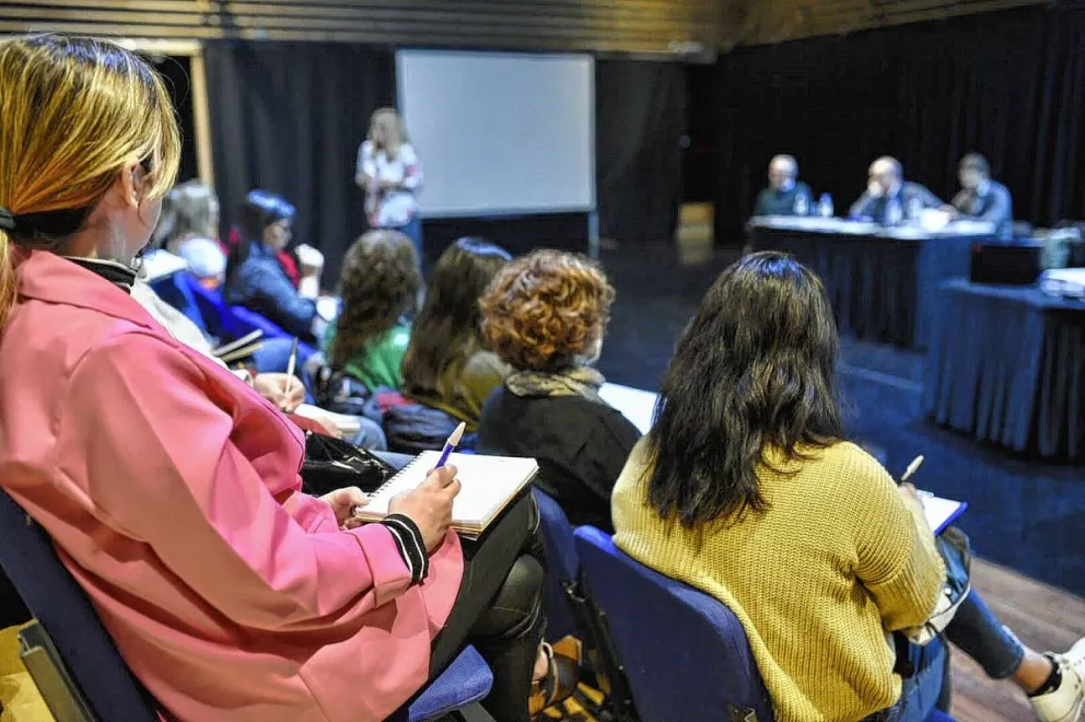 PAE junto a UdeSA y el Ministerio de Educación de Chubut promueven el ciclo “Escuela y comunidad”