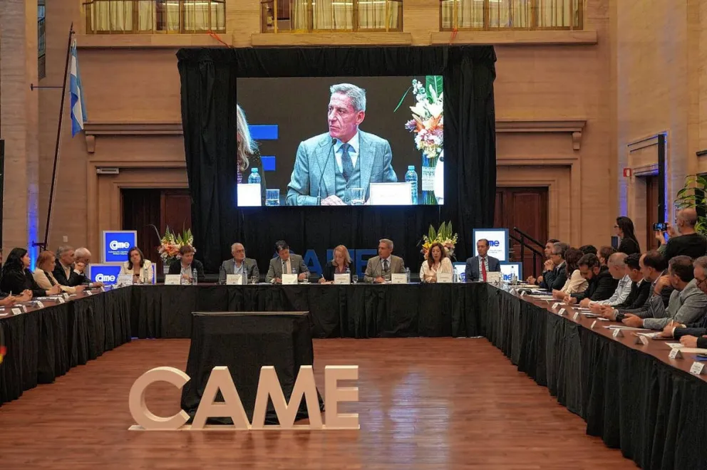 Arcioni encabezó un encuentro con CAME y gobernadores patagónicos en Buenos Aires