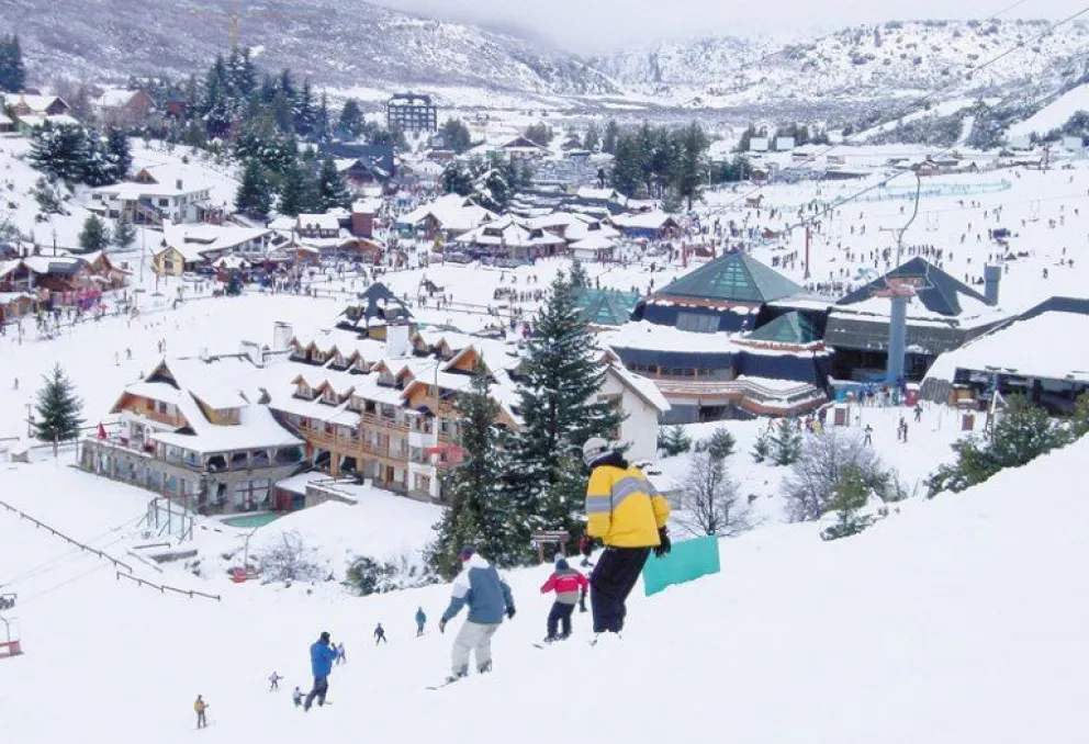 Bariloche: el pase para esquiar en el Cerro Catedral aumentó un 192% con respecto al año pasado