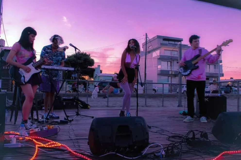 Glacé presenta su show de música pop en Rada Tilly