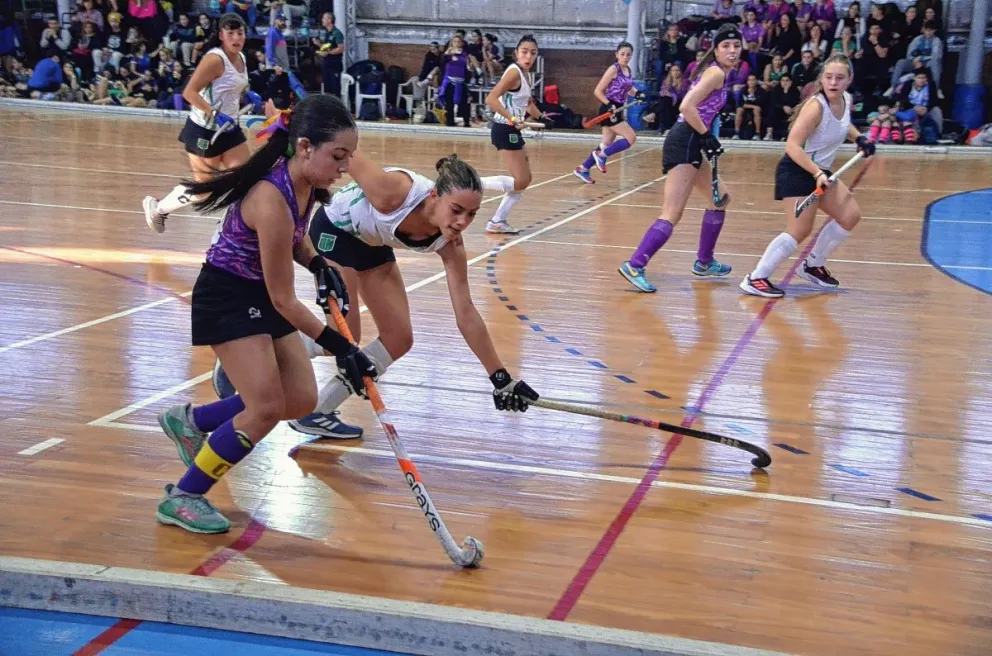 Hockey: arrancó el torneo de Pista