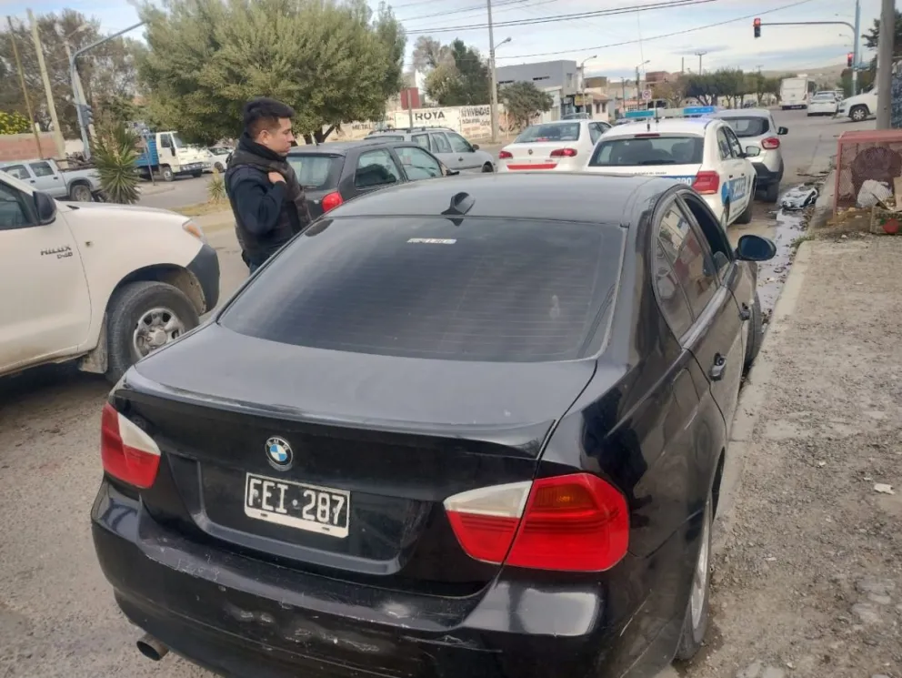Realizaba maniobras peligrosas y le secuestraron el auto por falta de documentación