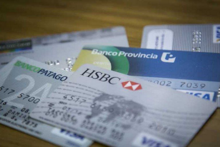 Economía incrementa los límites de compra en cuotas con tarjetas de crédito