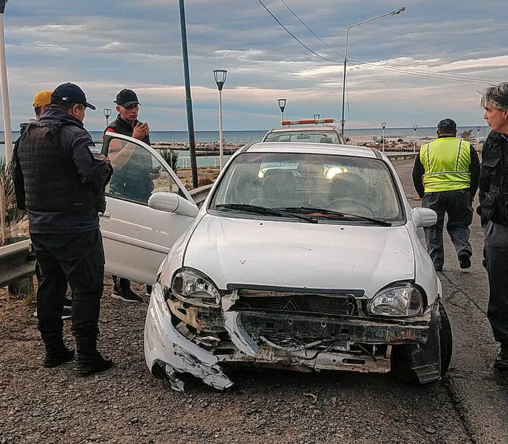 Despistó su vehículo cerca del xenotafio y luego comenzó a caminar zigzagueante hacia al centro