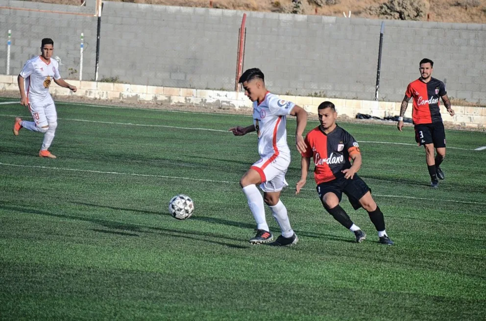 El fútbol local tiene lista la grilla del finde largo