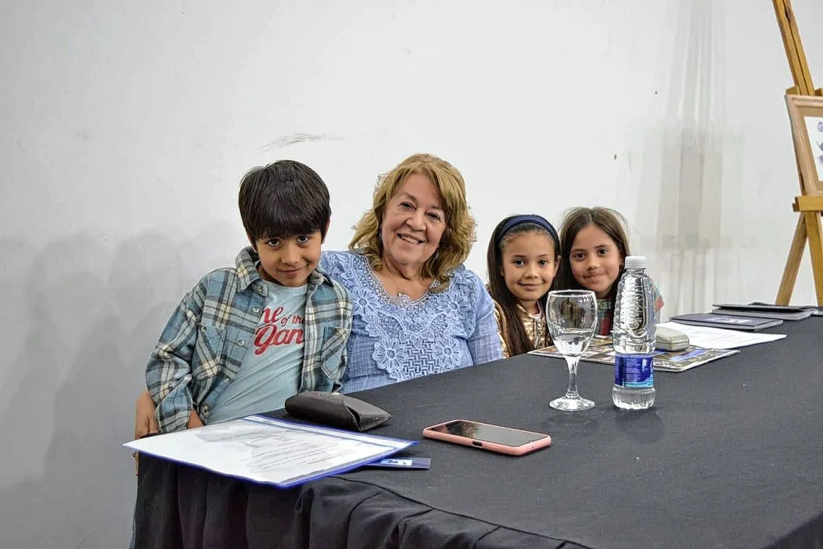 Emotividad y amplia participación en la presentación de “Mi Propio Rescate”