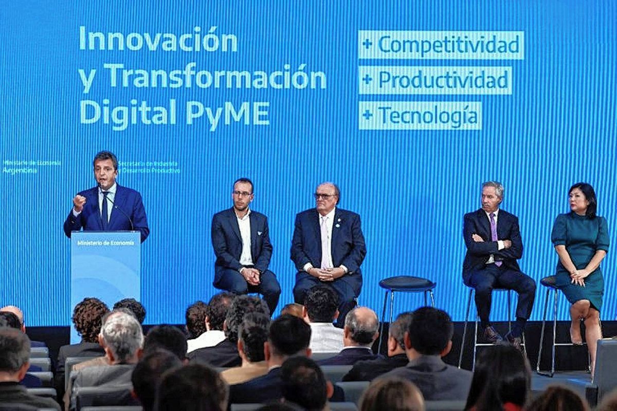 Massa puso en marcha una inversión de 130 millones de dólares para impulsar la digitalización industrial de las PyMEs