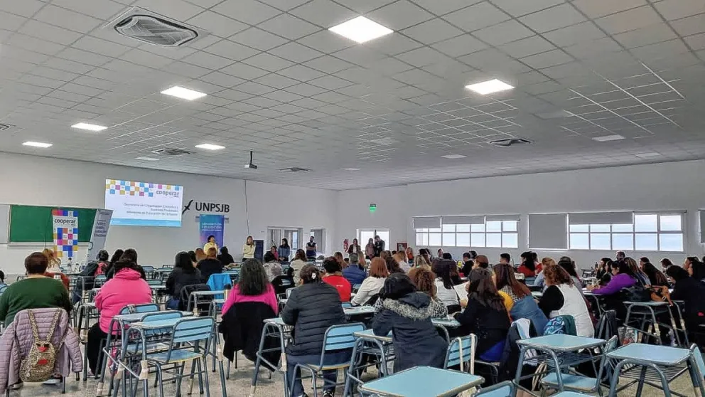 El Gobierno destinará más de 75 millones a cooperadoras escolares de la provincia
