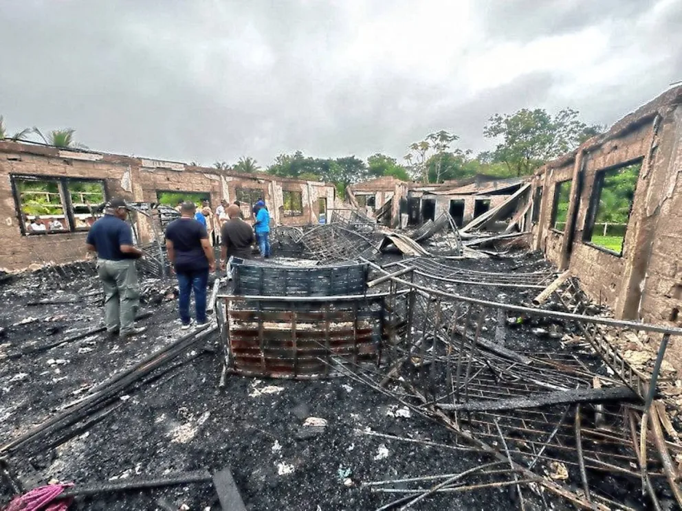 Guyana: acusan a una chica de 15 años de 19 homicidios al incendiar una residencia escolar