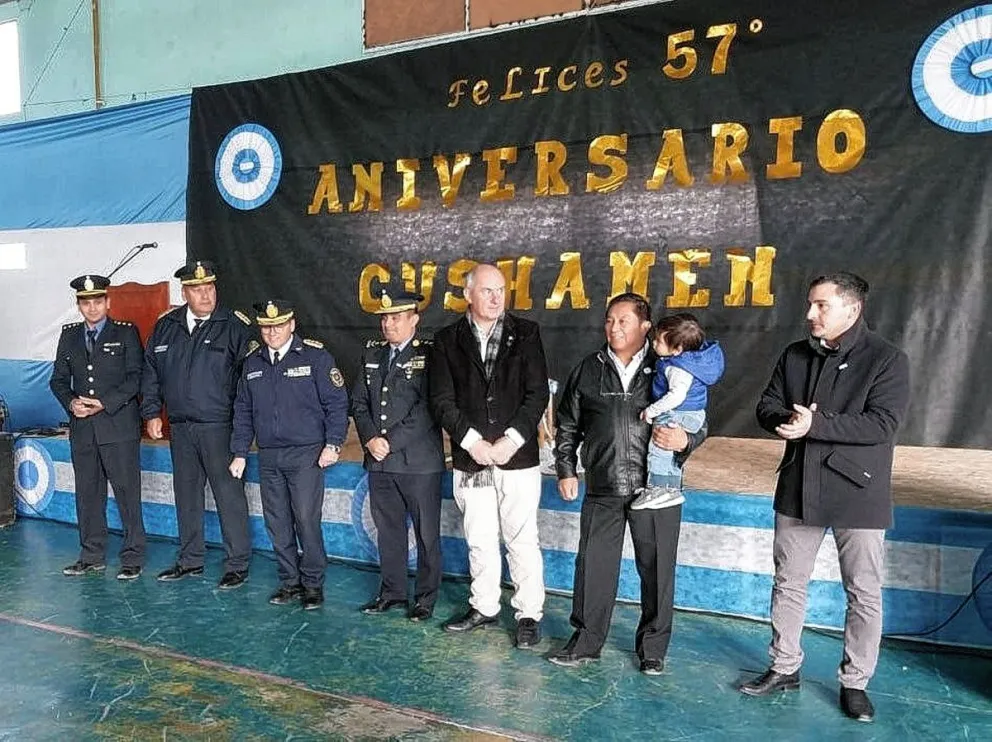 El Gobierno del Chubut encabezó en Cushamen los festejos por el 213° aniversario de la Revolución de Mayo