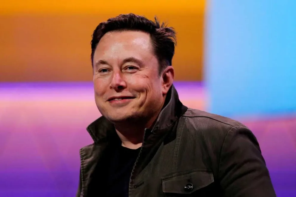 Neuralink de Elon Musk obtiene autorización de FDA para estudios clínicos en humanos