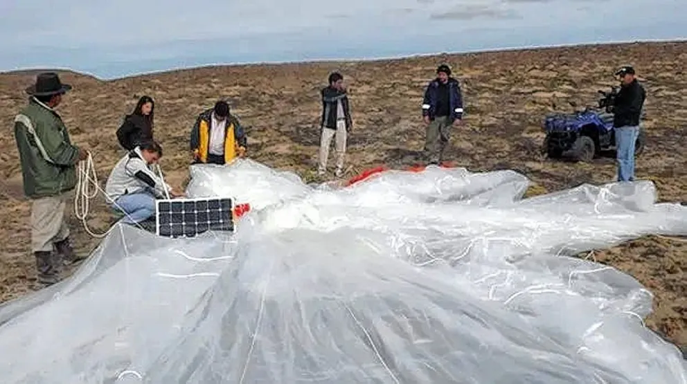 Un globo meteorológico de la NASA cayó en Santa Cruz
