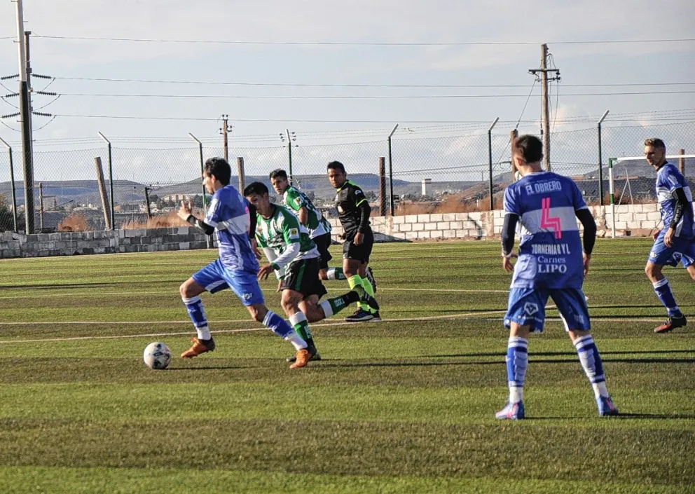Jorge Newbery goleó y se afirma