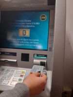 Banco del Chubut entrega nuevas tarjetas de débito