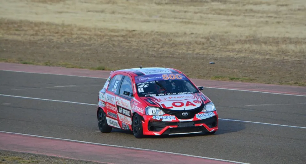 Renzo Blotta venció en la segunda serie de la Clase 2 y larga primero en la final de mañana