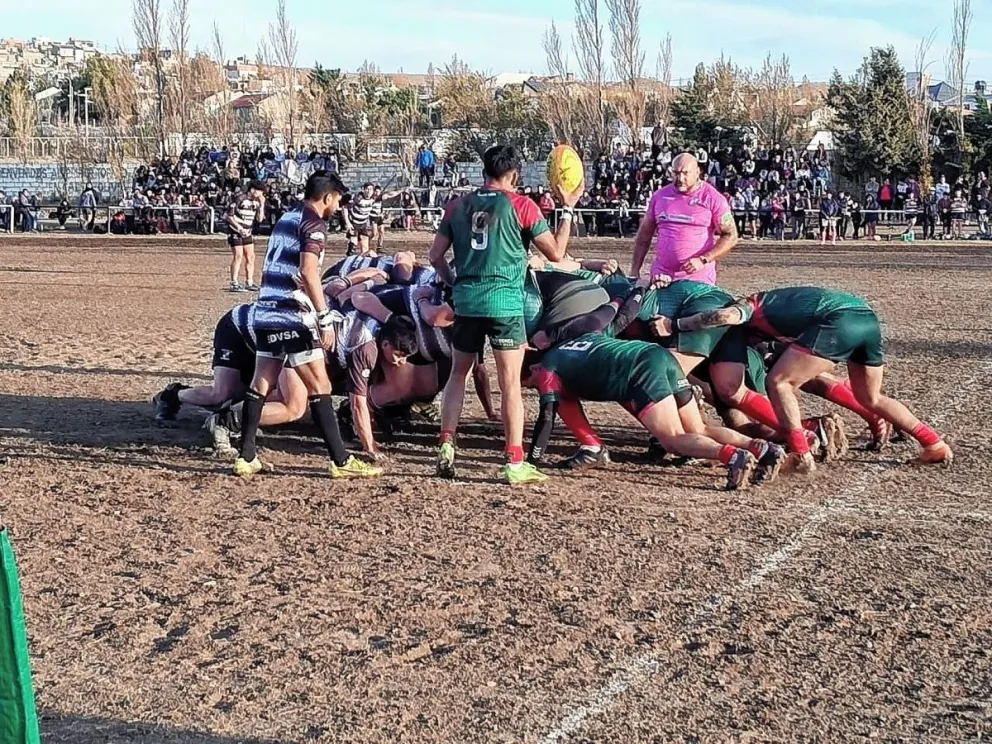 Portugués venció al campeón y se acerca a semifinales
