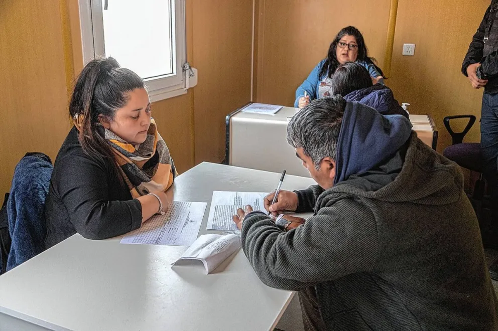 El área de Tierras concluyó la recepción de documentación de los vecinos de Km. 8