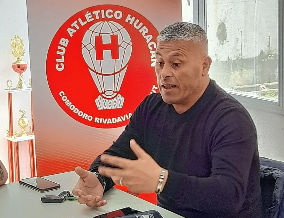 Jorge Montesino: "En el plantel hay jugadores que viajaron, pero por inconvenientes familiares"