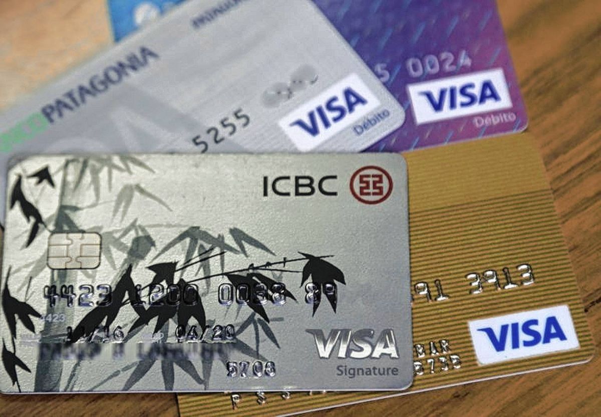 La AFIP actualizó los valores mínimos a partir de los cuales controlará los gastos con tarjeta